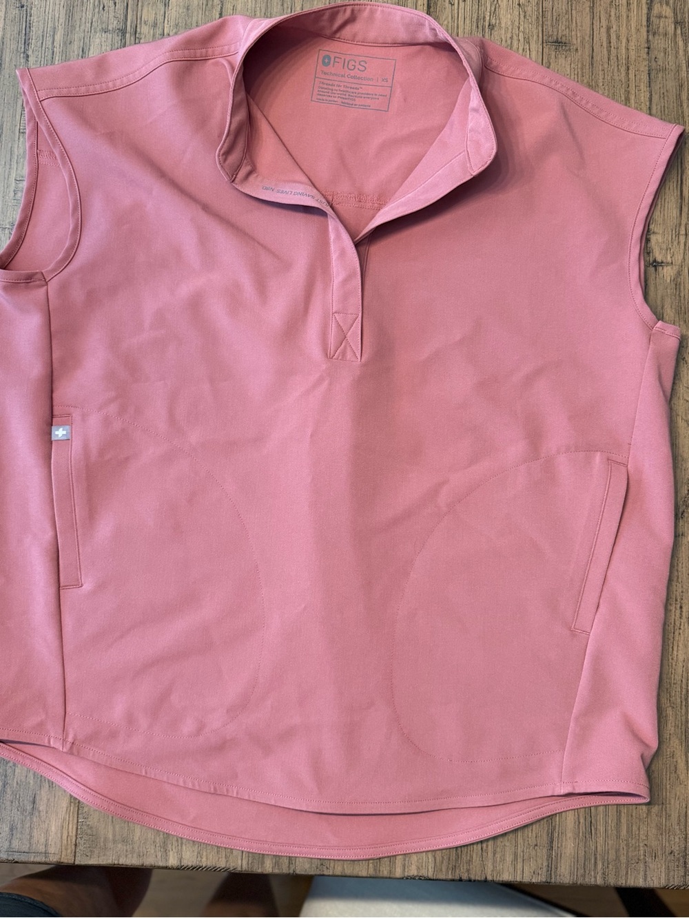FIGS Women's Rafaela Top Size XS in Blush. Like New.